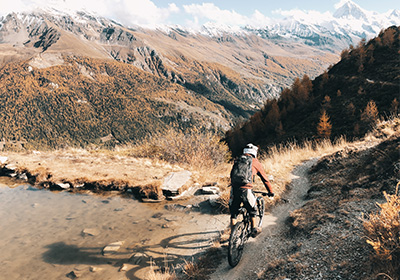 Discover Valais by mountain bike with a guide