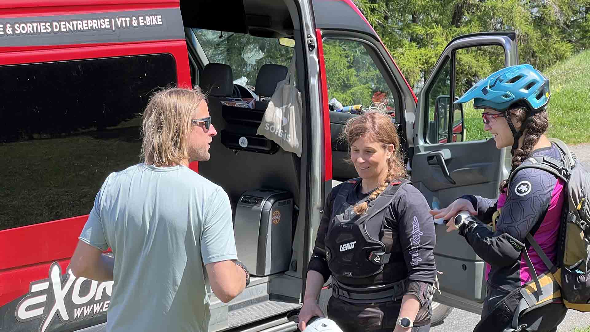 Shuttles VTT enduro en Valais tous niveaux