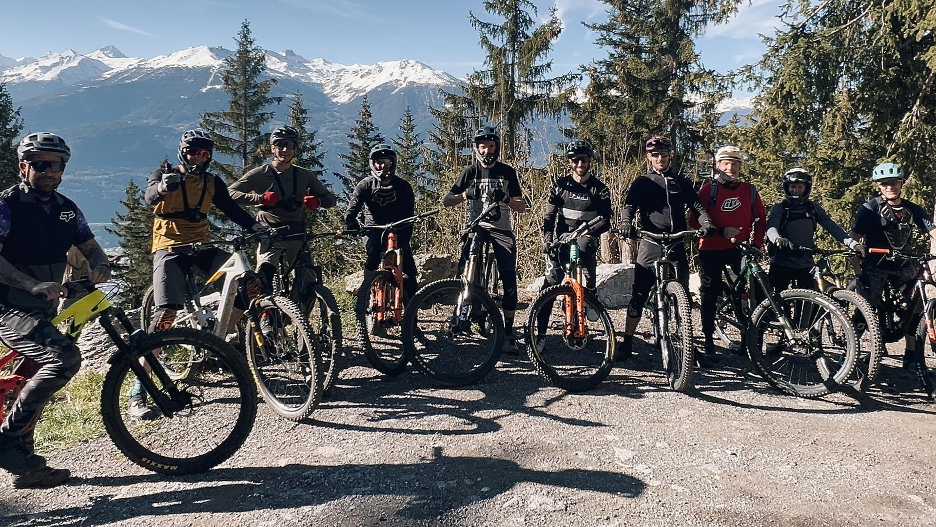 Journée shuttles VTT et E-Bike dans le Haut-Valais : de l'autre côté de la Raspille, plus de 4'000 m de descente