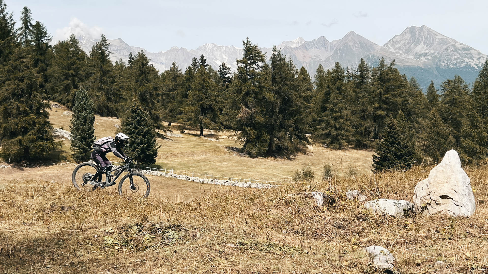 Navettes enduro en Haut-Valais