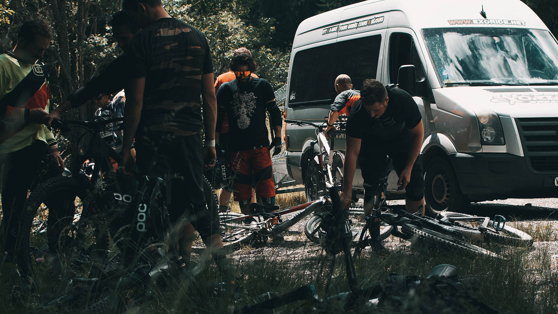 Geführter MTB- und E-Bike-Shuttletag im Oberwallis: jenseits der Raspille, über 4'000 Tiefenmeter