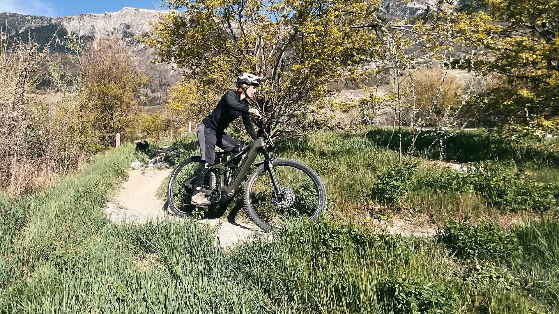Intermediate MTB and e-bike skills course in Valais: move up a level