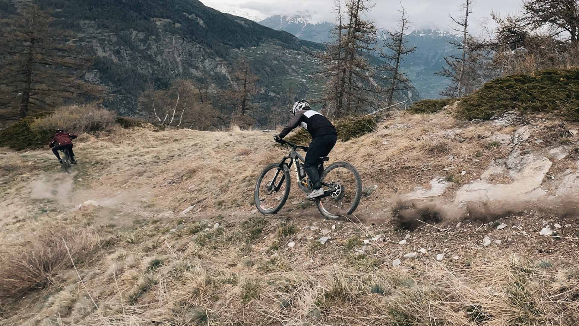 Navettes enduro en Haut-Valais