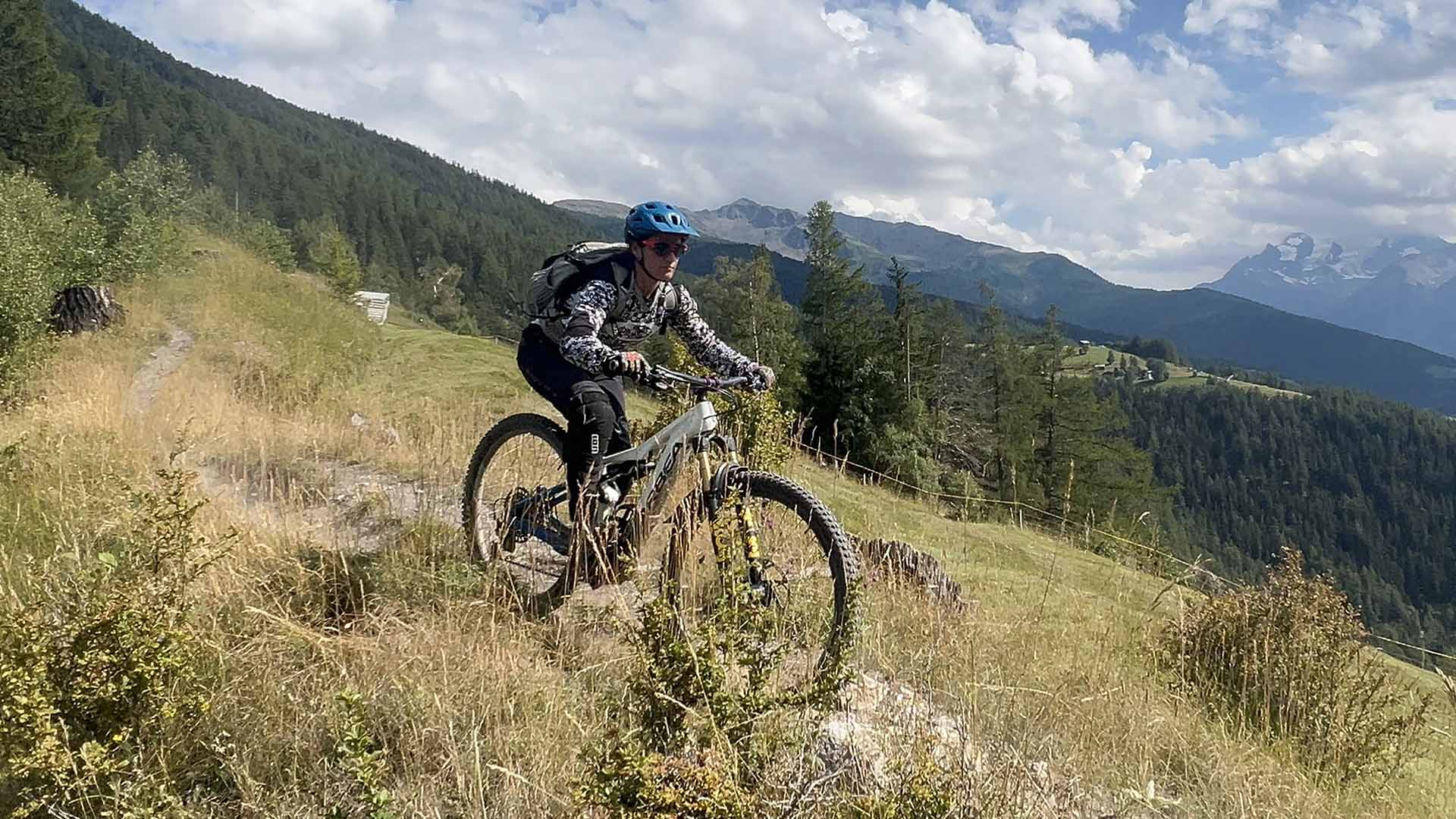 Journée shuttles VTT et E-Bike dans le Haut-Valais : de l'autre côté de la Raspille, plus de 4'000 m de descente