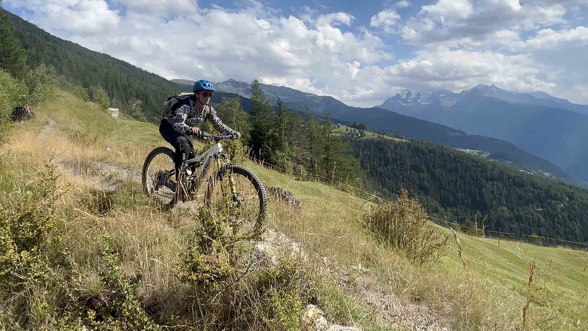 Navettes enduro en Haut-Valais
