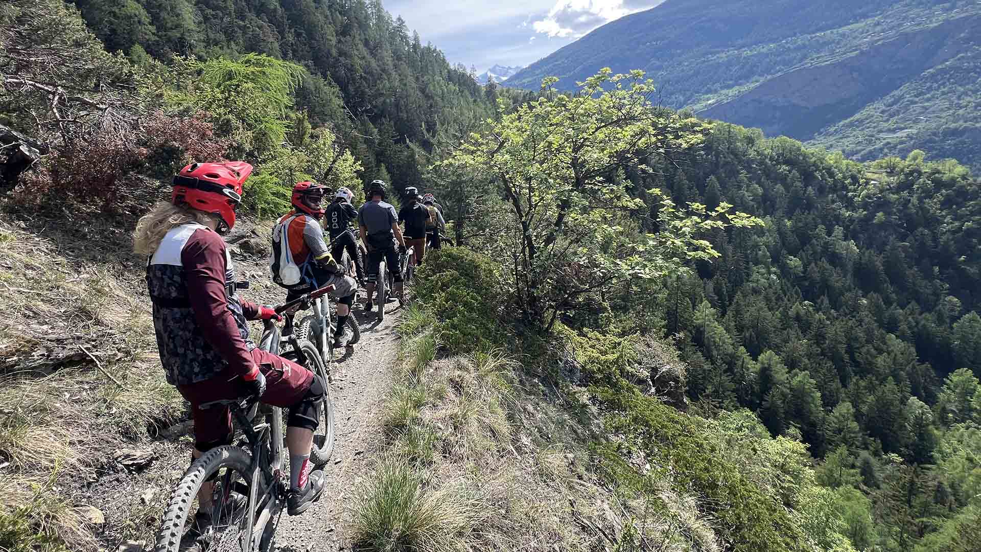 Navettes enduro en Haut-Valais