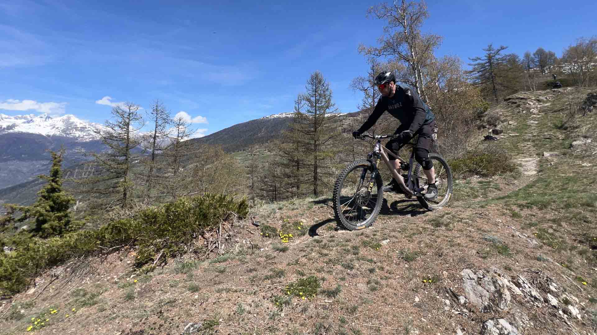 Journée shuttles VTT et E-Bike dans le Haut-Valais : de l'autre côté de la Raspille, plus de 4'000 m de descente