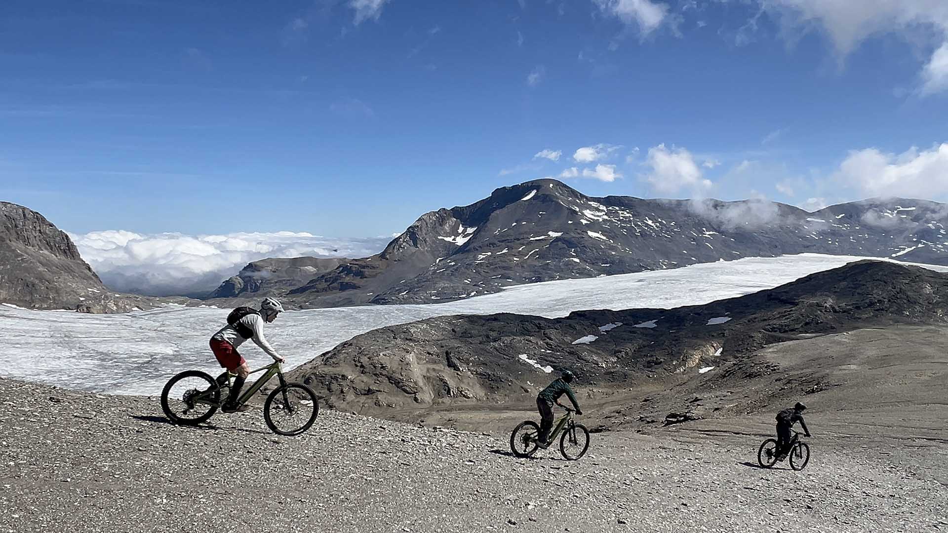 MTB-Tour 3/4 zum Plaine-Morte-Gletscher: 2'700 Tiefenmeter ab 3'000 Metern