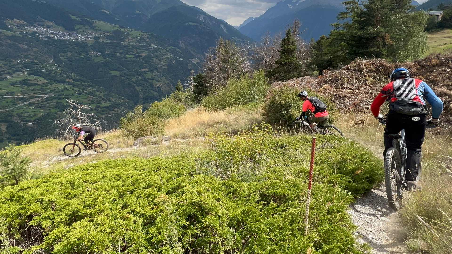 Navettes enduro en Haut-Valais
