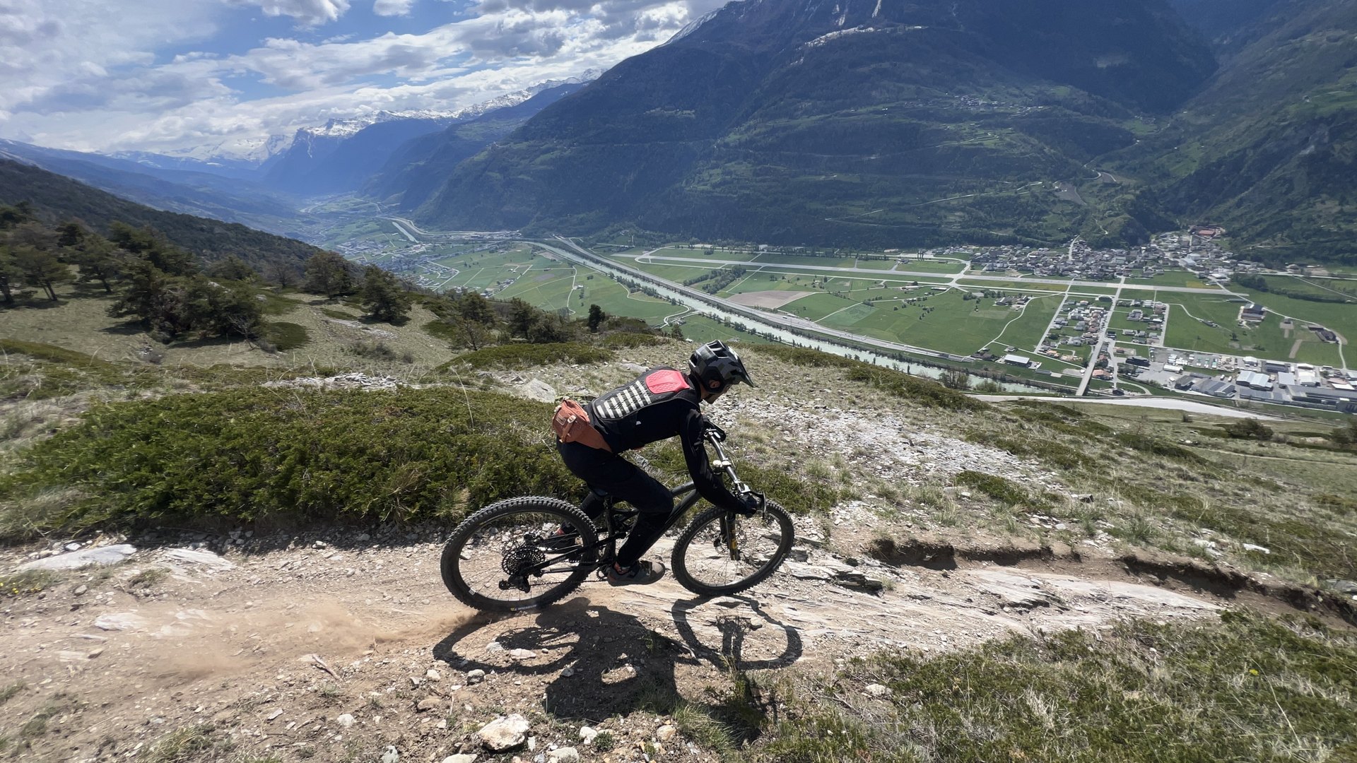 Navettes enduro en Haut-Valais