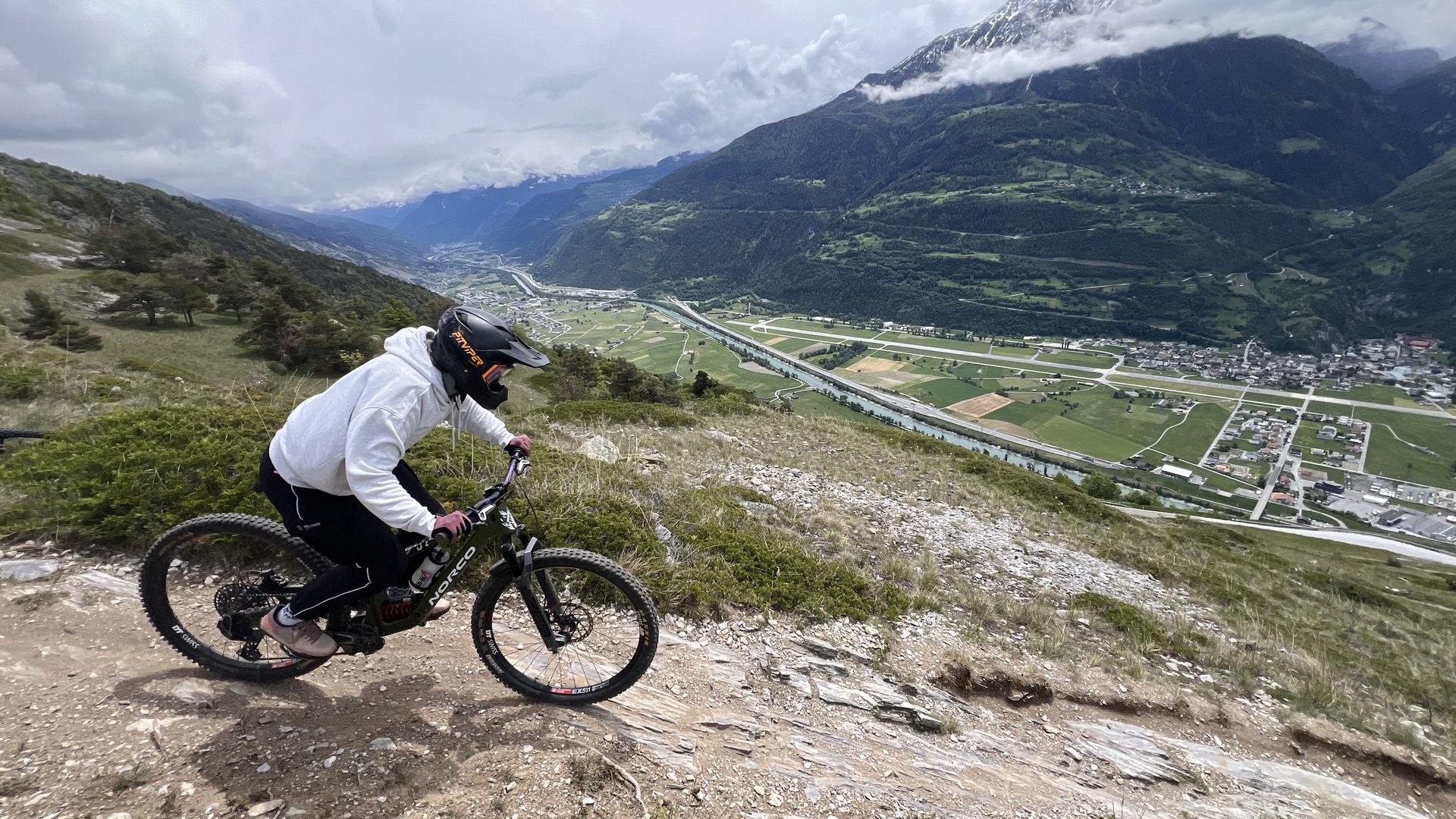 Navettes enduro en Haut-Valais