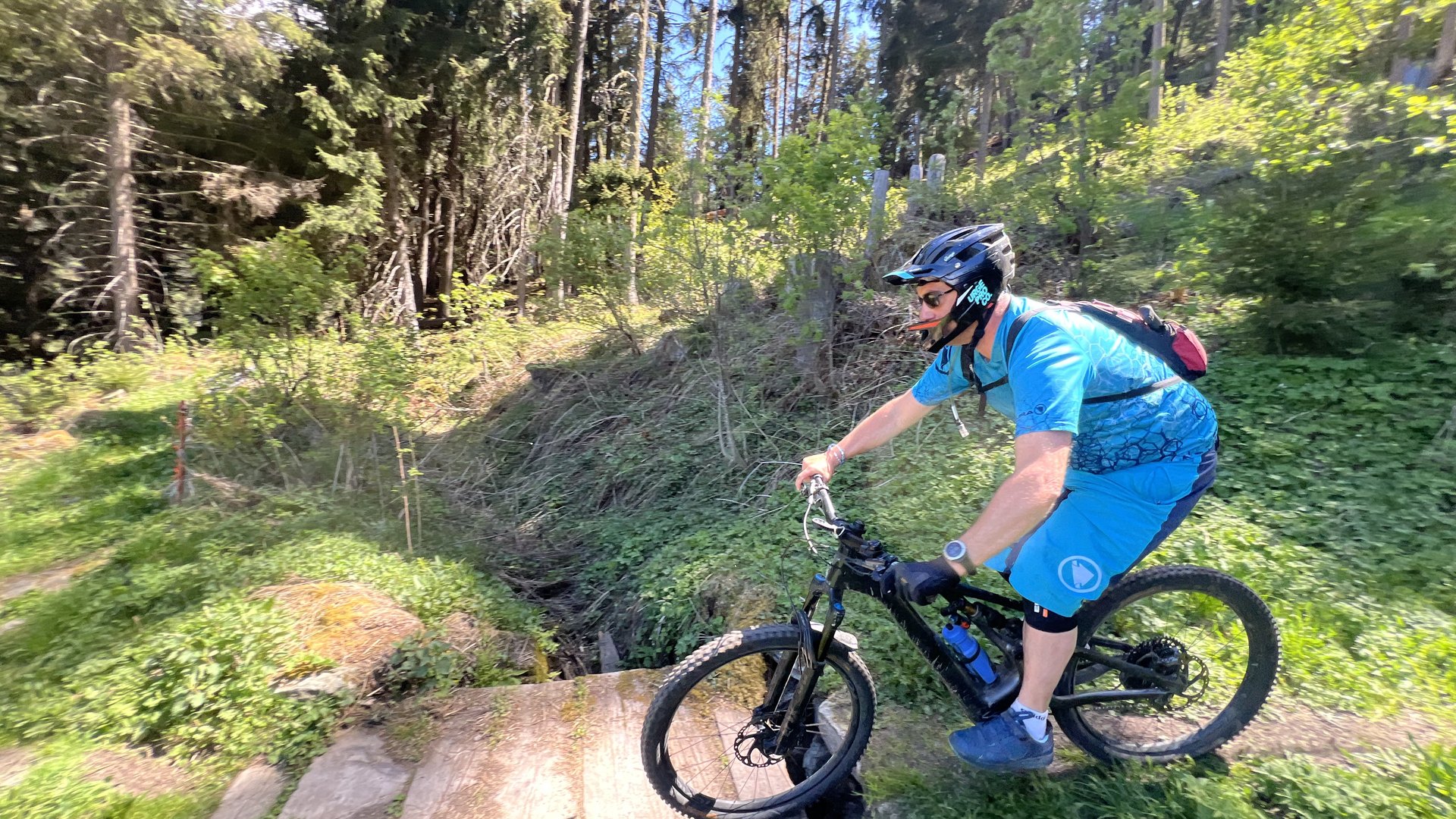 Navettes enduro en Valais central