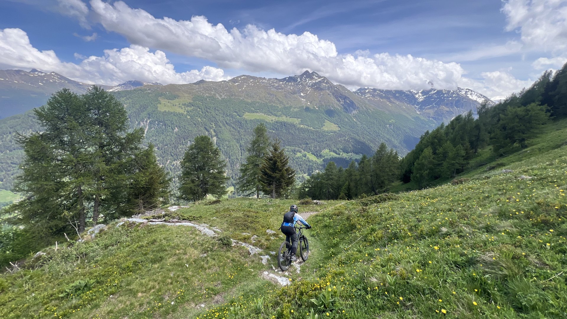 Navettes enduro en Valais central