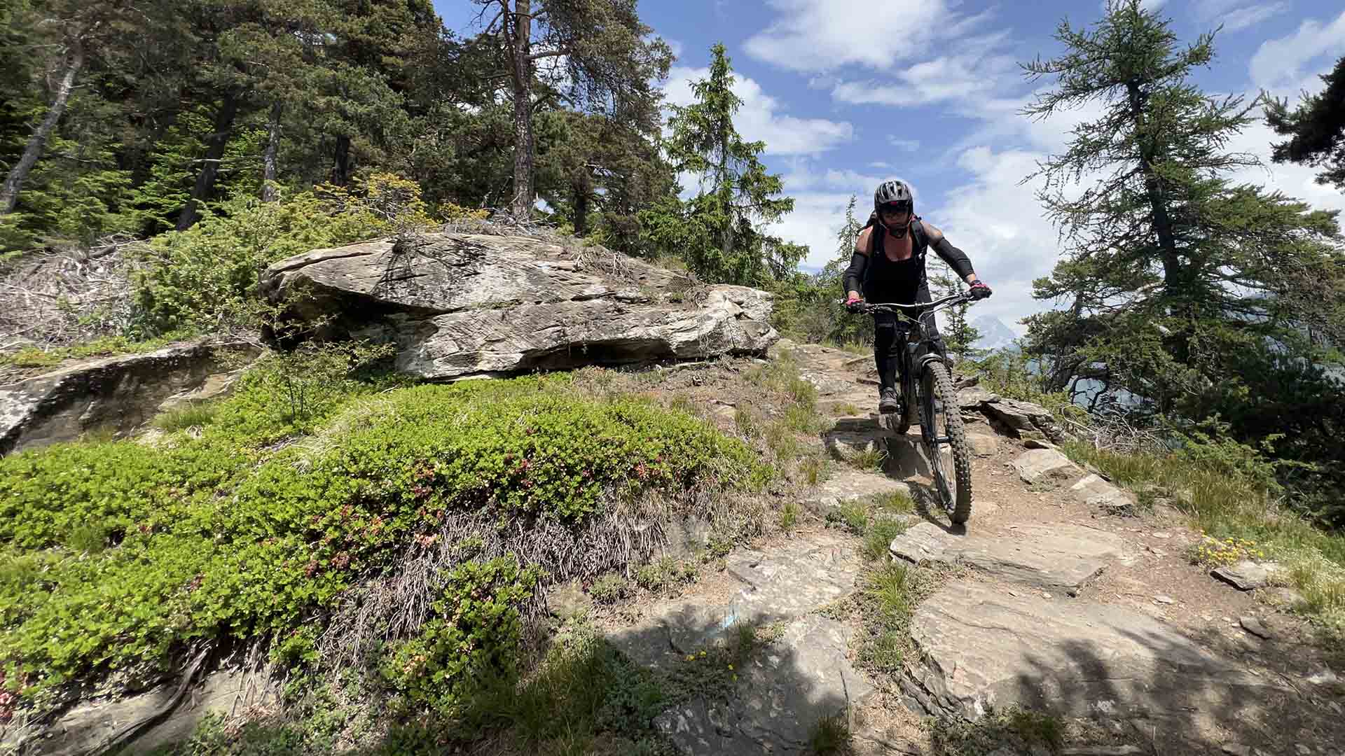 Séjour E-Bike de 3 jours en Vallée d'Aoste : 140 km du Grand-Saint-Bernard au Cervin