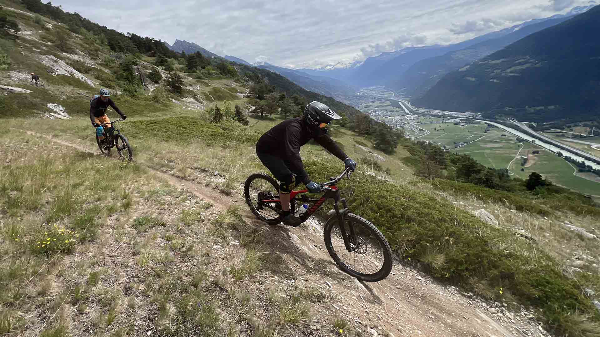 Journée shuttles Solstice en Valais : 10'000 m de descente sur le jour le plus long de l'année
