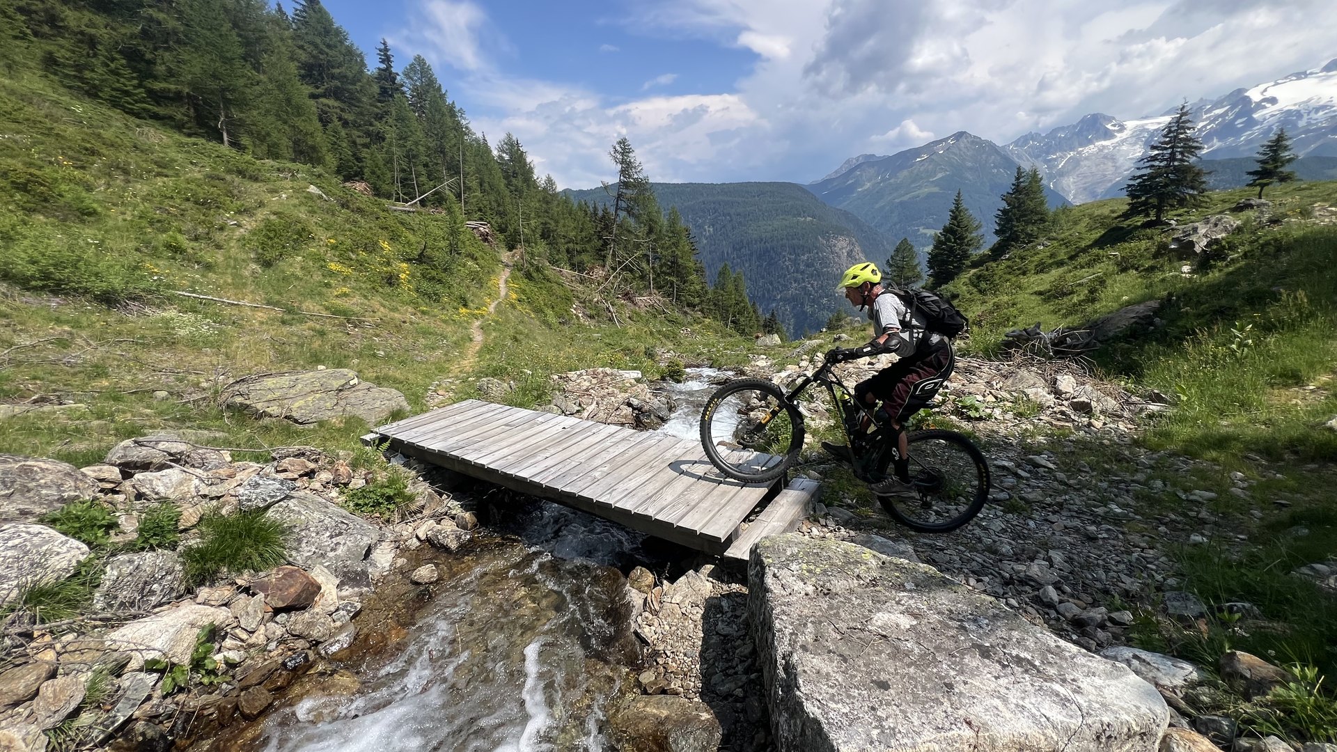 All-Mountain-MTB-Tour 3/4 im Trient-Tal: 3'000 Tiefenmeter gegenüber dem Mont Blanc
