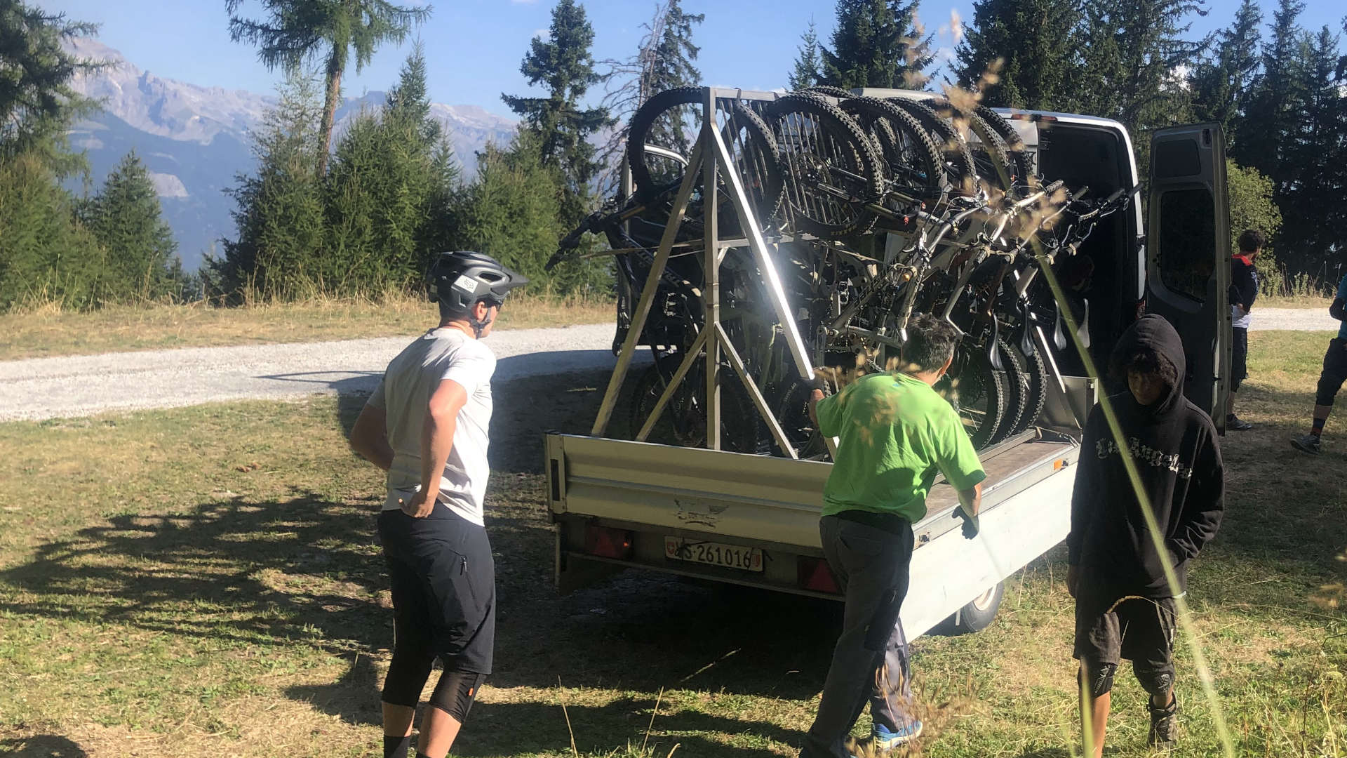 Navettes enduro en Valais central