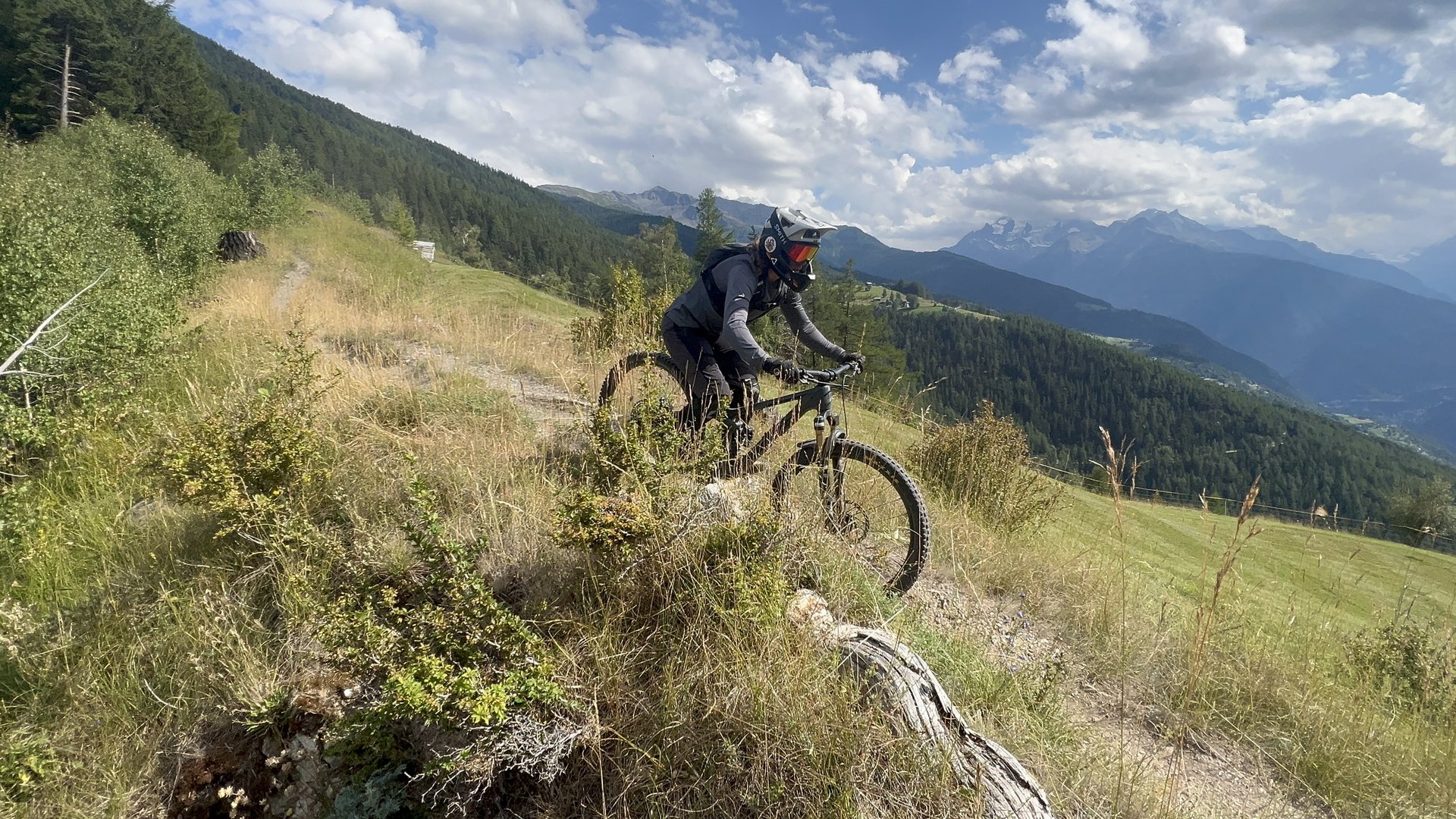 Navettes enduro en Haut-Valais