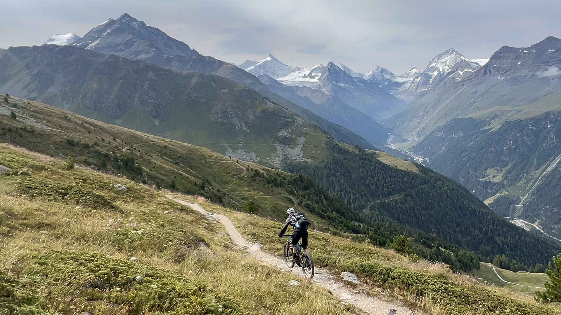 Transalp E-Bike Valais - Aosta: the great crossing of the Alps, from the Simplon to Mont Blanc