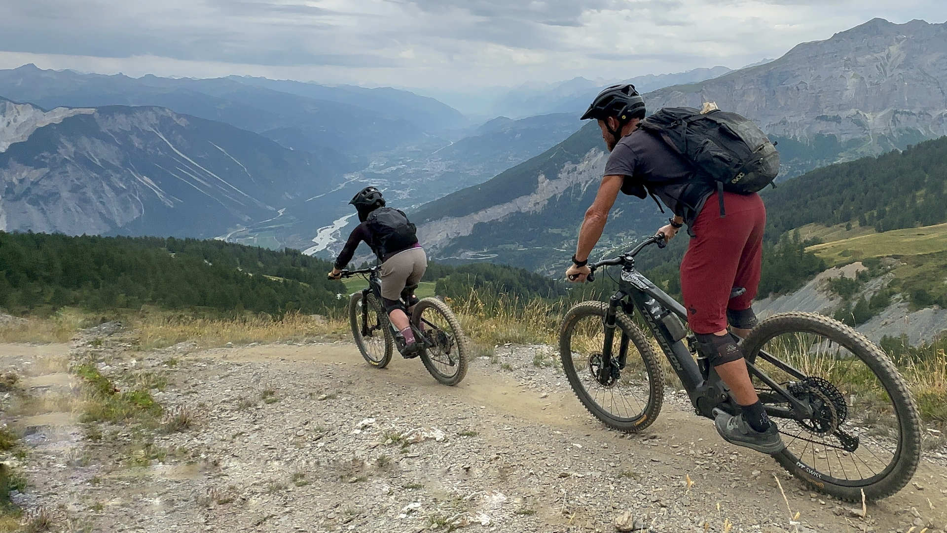 Guided MTB tour from Leukerbad to the Lötschental: panoramic balcony trails above the Rhône valley