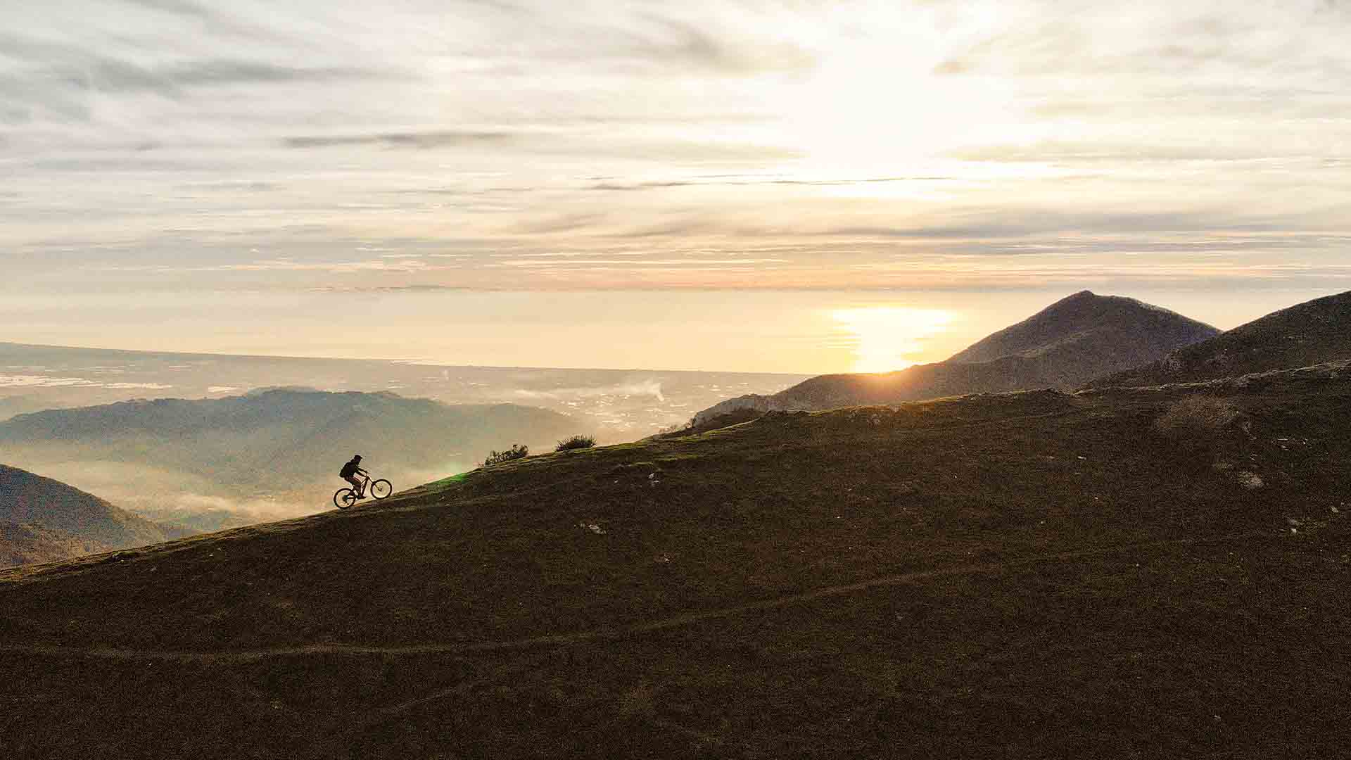 Séjour E-Bike Camp'n'Ride en Toscane : 245 km de trails, de Carrare à l'île d'Elbe