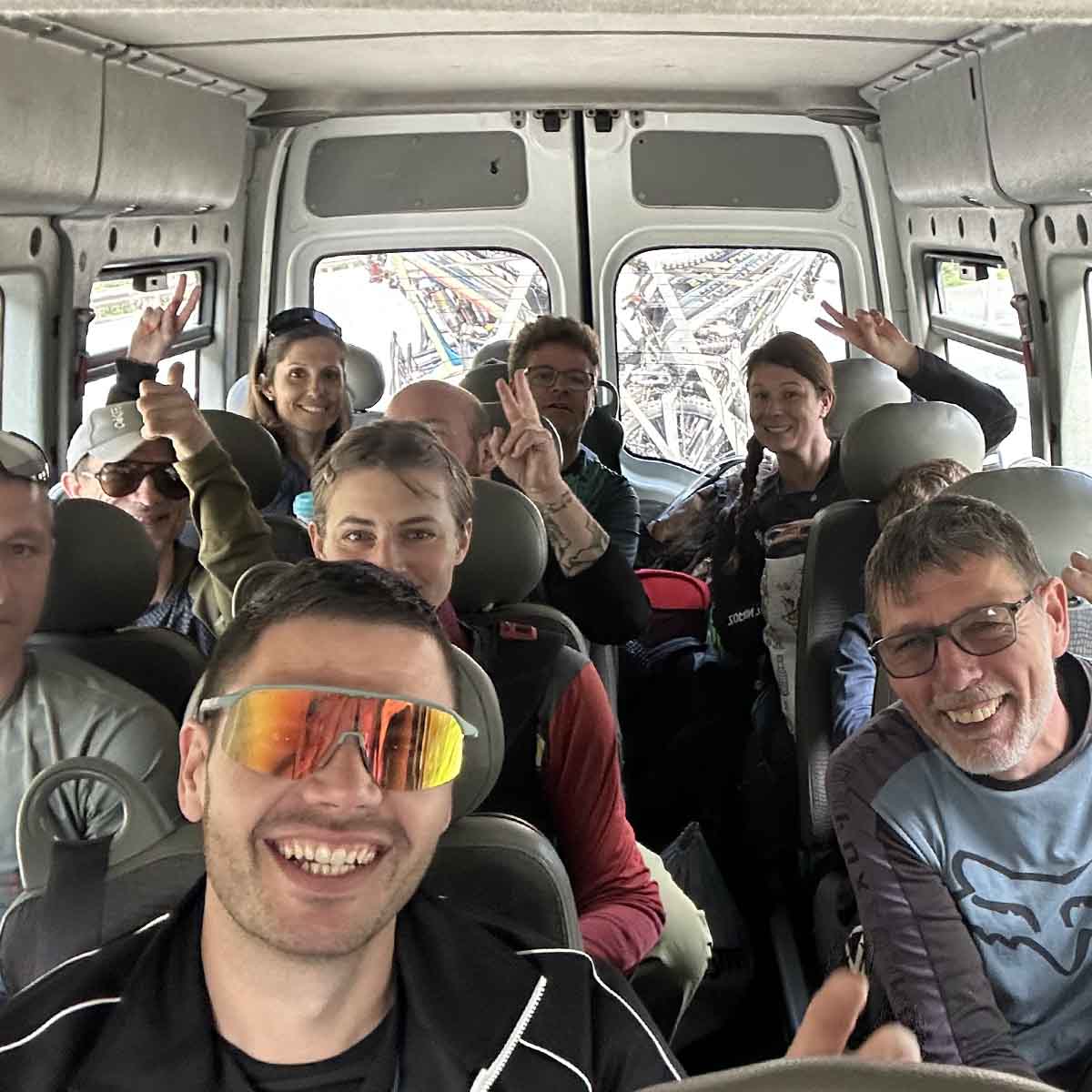 2512-mtb-shuttle-bus-valais