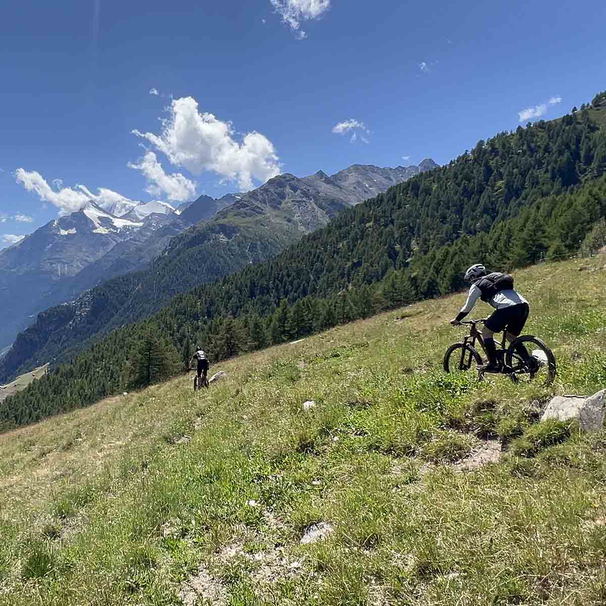 2512-enduro-bike-shuttle-taxi-mosalp