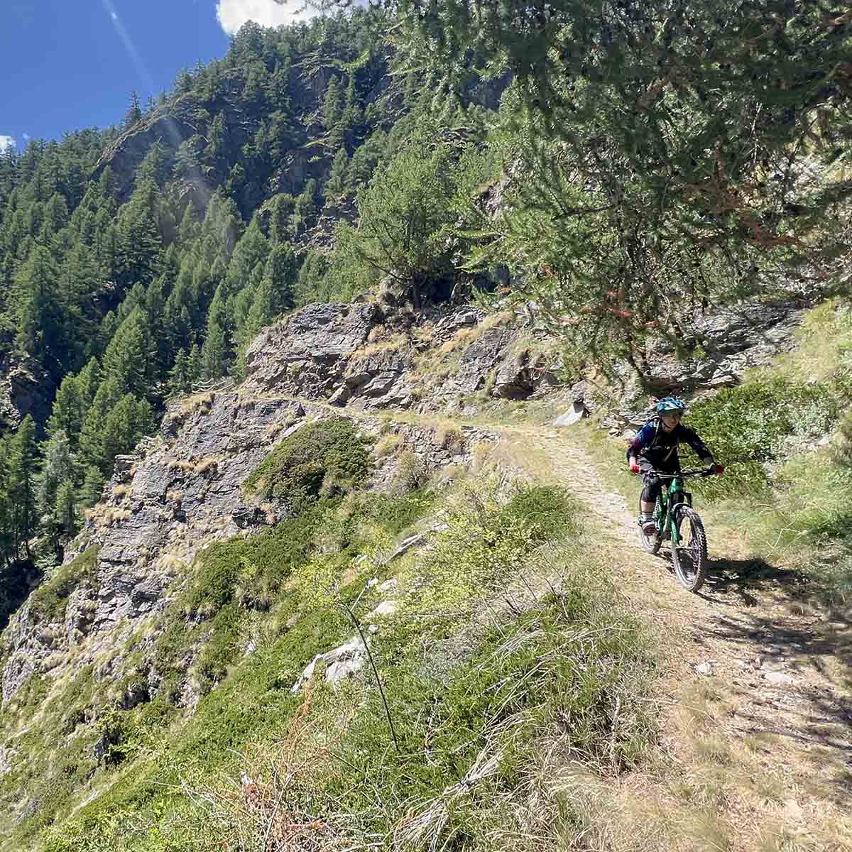 2512-enduro-navettes-avec-guide