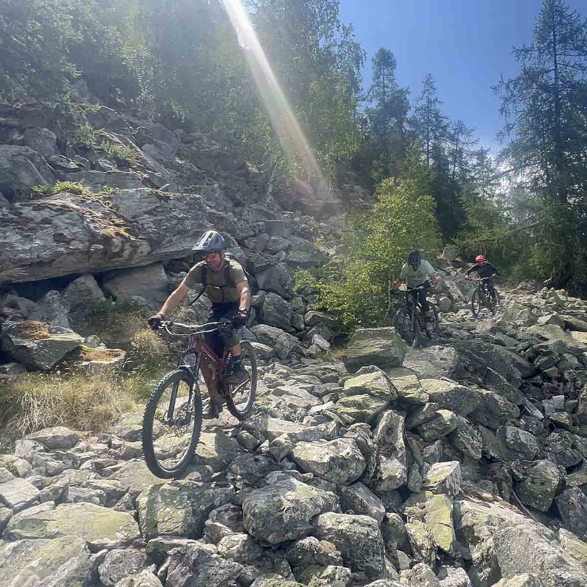 2401-shuttles-vtt-enduro-haut-valais-33