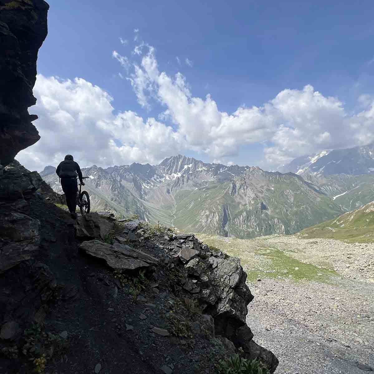 traversee-ebike-entremont-bagnes-guide-vtt-valais