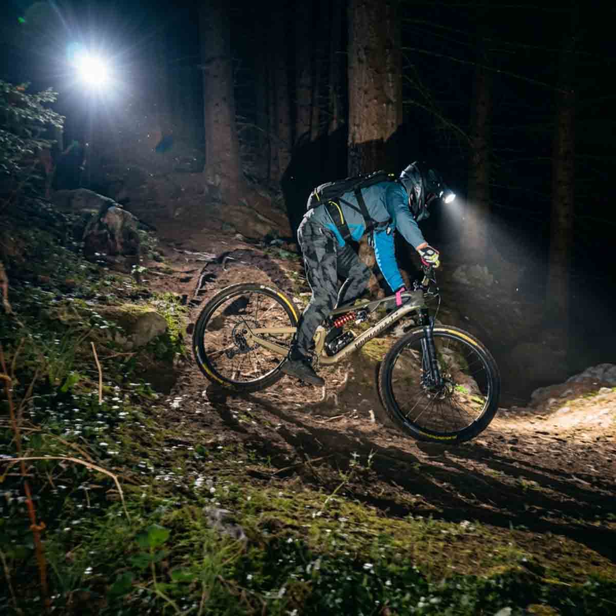 2401-shuttle-vtt-nocturne-valais-03