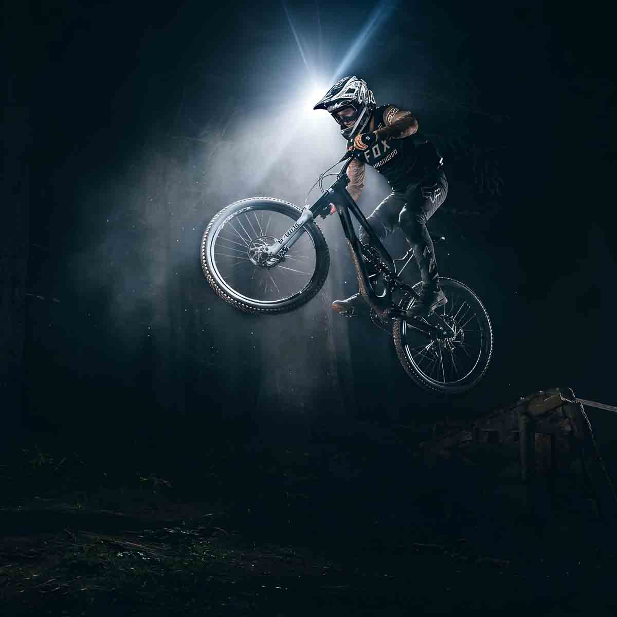 2401-shuttle-vtt-nocturne-valais-06