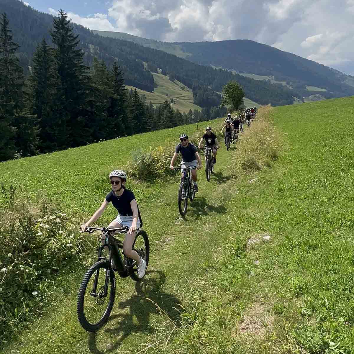 2606-sortie-entreprise-velo-electrique-valais