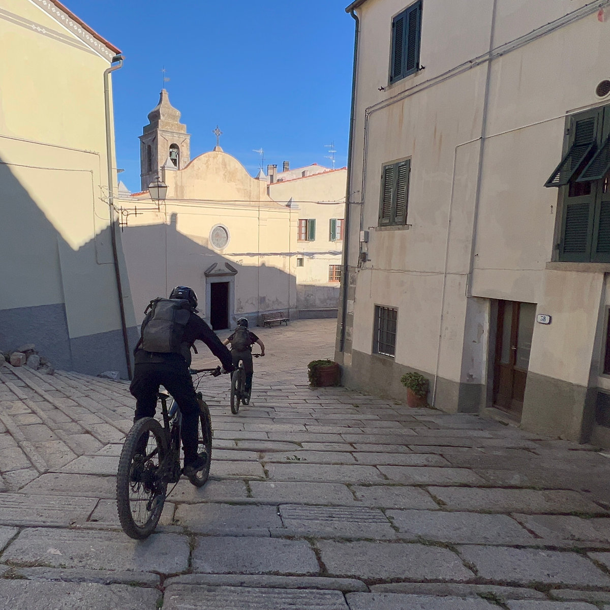 2608-emtb-holidays-campervan-tuscany