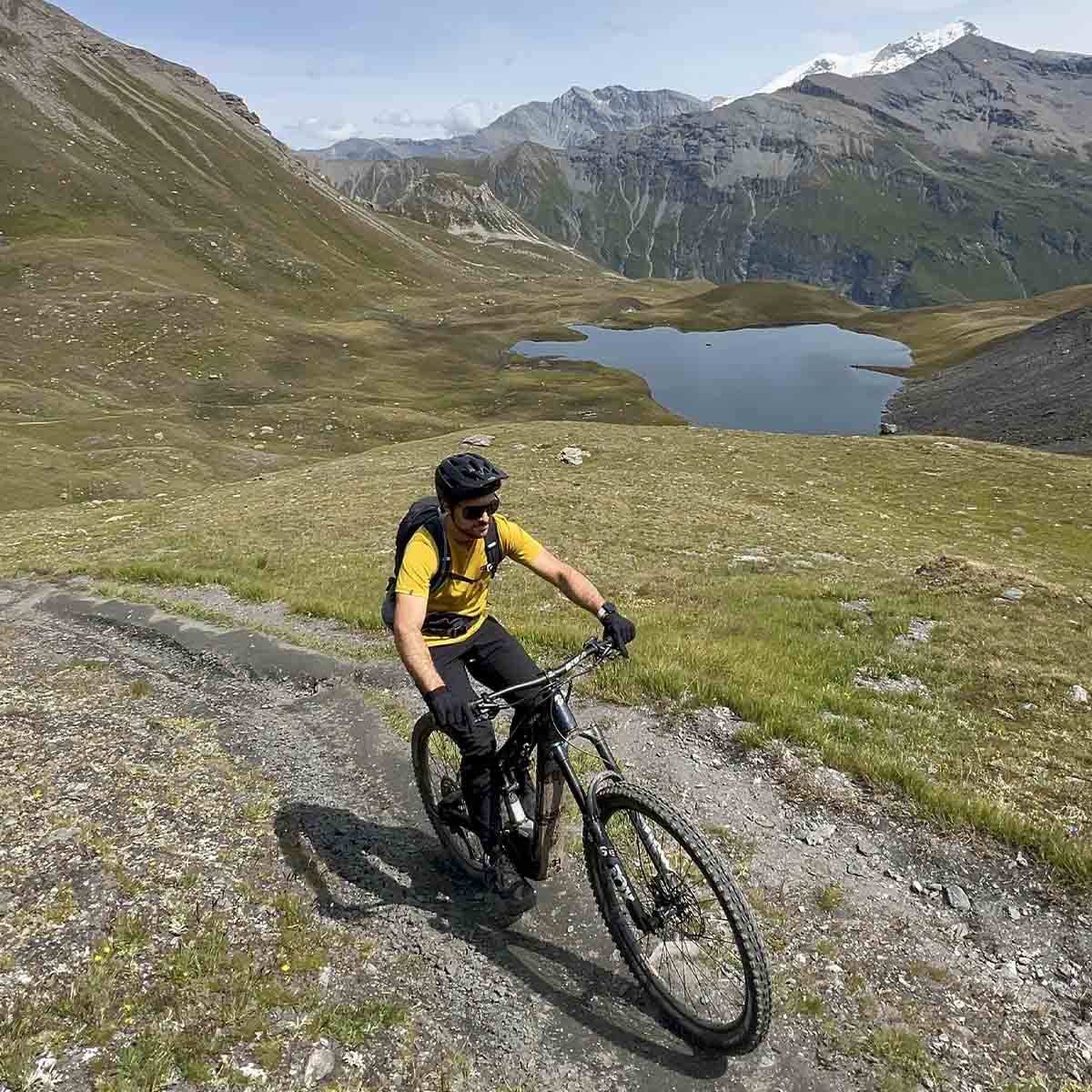 2512-emountainbike-trip-haute-route-valais-aosta-valley