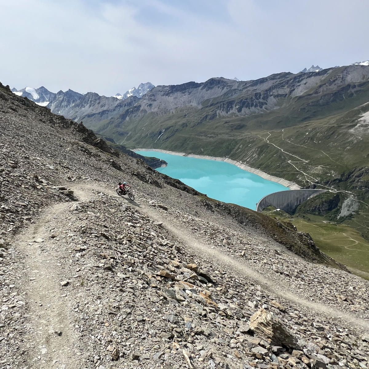 2608-sejour-avec-vtt-electrique-dans-le-valais