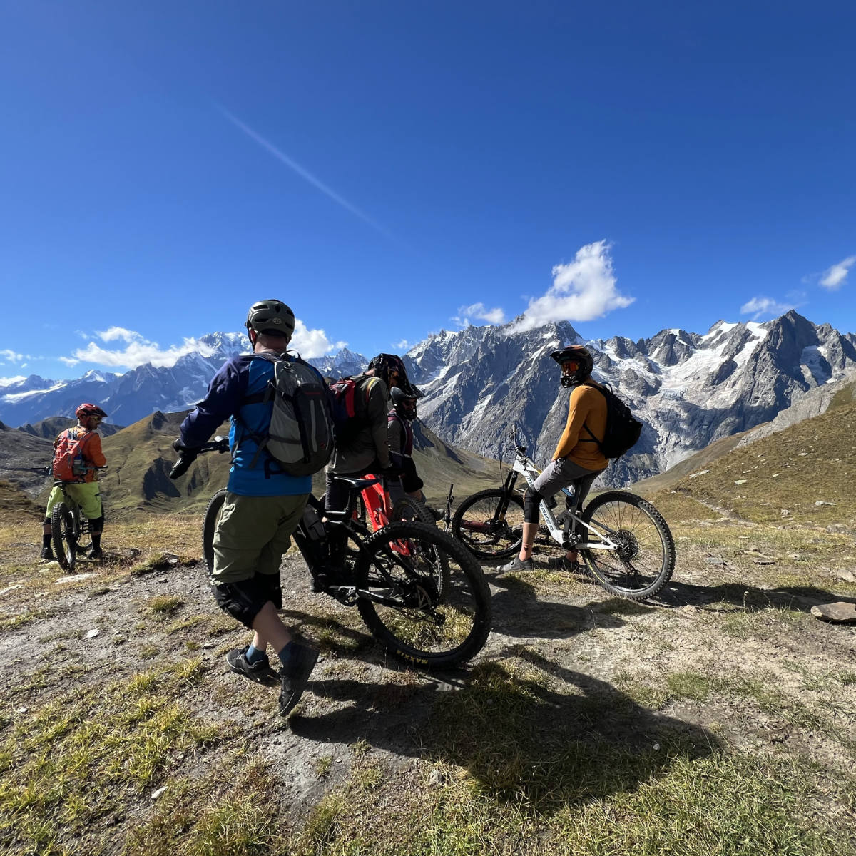 2608-itineraire-vtt-avec-vue-sur-le-mont-blanc