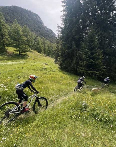 Navettes enduro en Valais