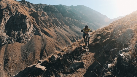 Mountainbike trip in Iran with a guide