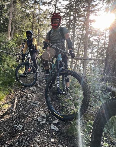 Navettes enduro en Valais