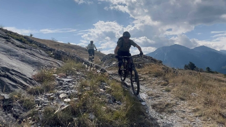 Navettes enduro en Haut-Valais