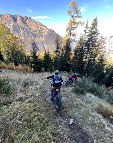 Navettes enduro en Bas-Valais