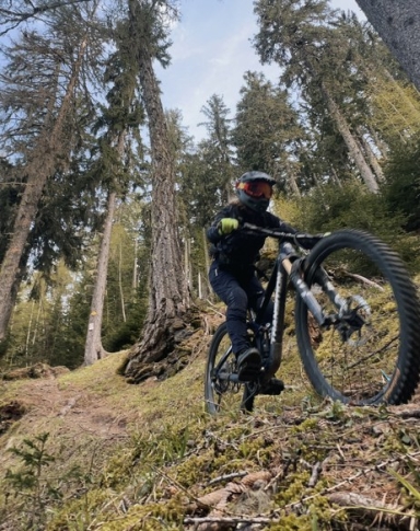 MTB coaching with a professional instructor in Switzerland