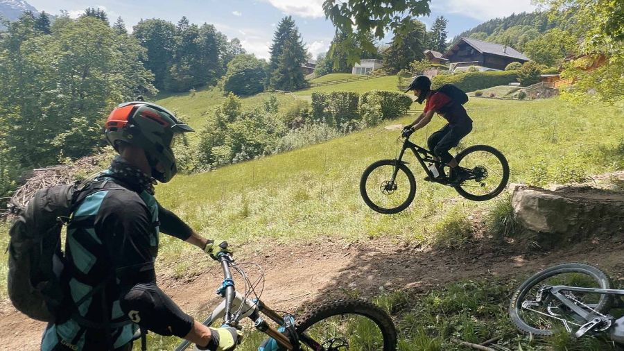 Mountain biking courses with a professional and certified instructor in Switzerland
